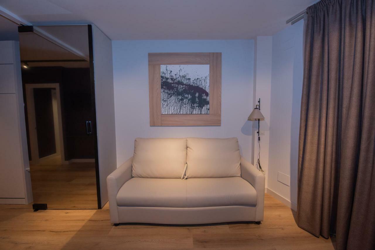 Apartamentos Puerta De 利亚内斯 外观 照片