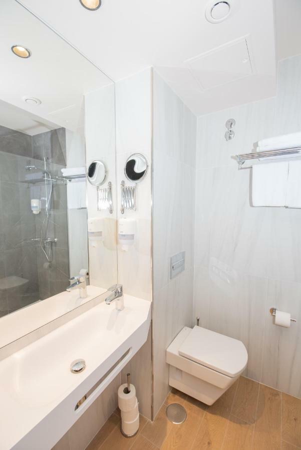 Apartamentos Puerta De 利亚内斯 外观 照片