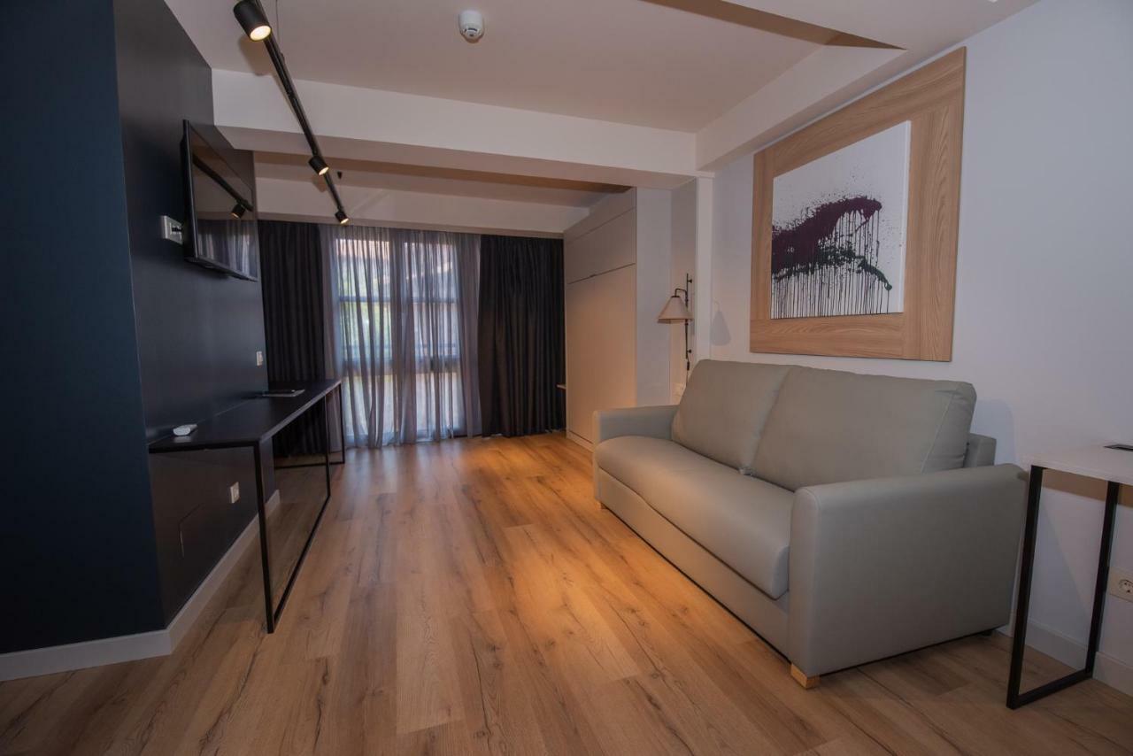 Apartamentos Puerta De 利亚内斯 外观 照片