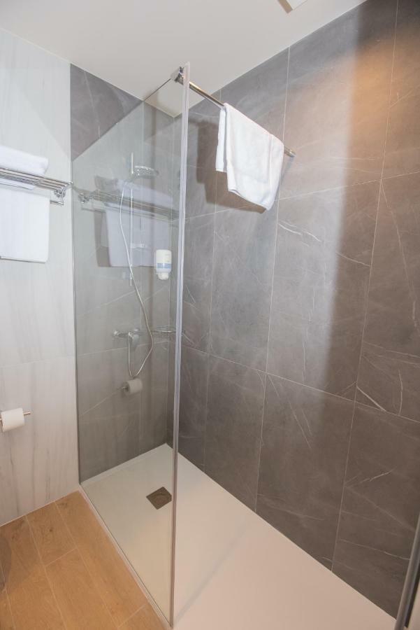 Apartamentos Puerta De 利亚内斯 外观 照片